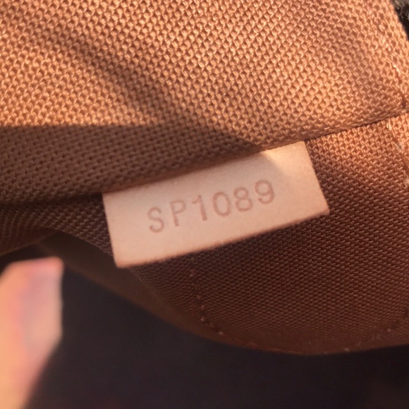 Authentic Louis Vuitton Purse - Picture 2 of 8